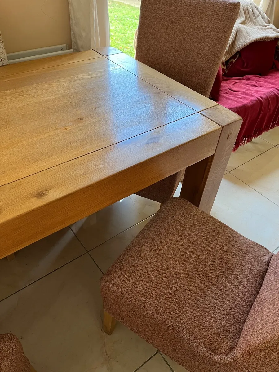 Dining room table and 6 chairs - Image 4