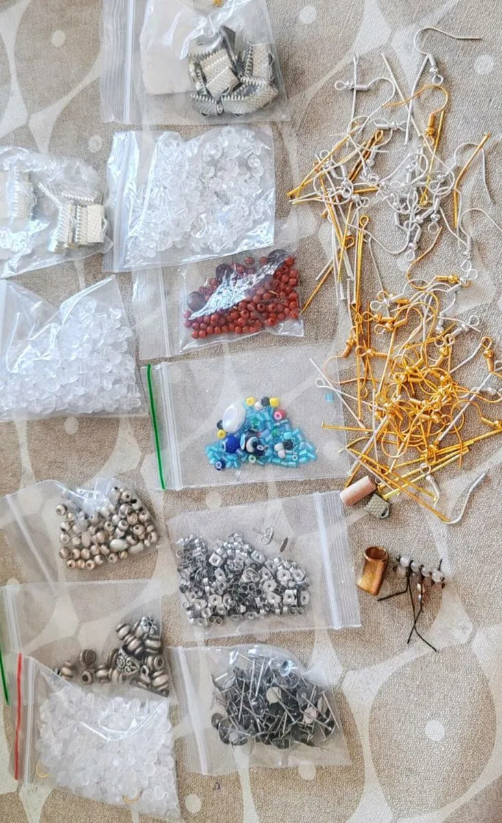 Jewellery making findings and beads - Image 2