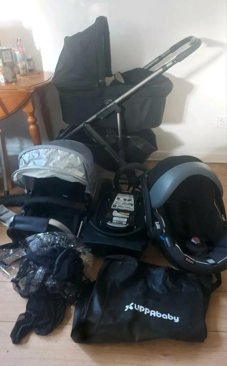 Uppababy vista travel system - Image 1