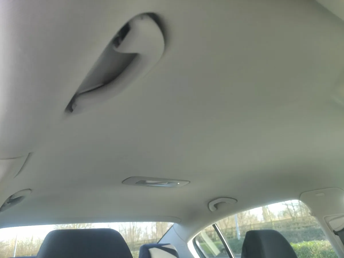 Volkswagen PASSAT B7 - Image 4