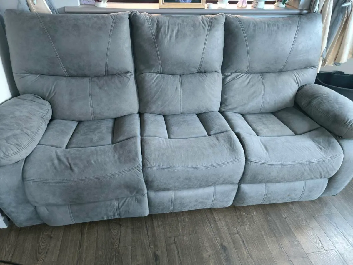 3 seater reclining sofa - Image 2