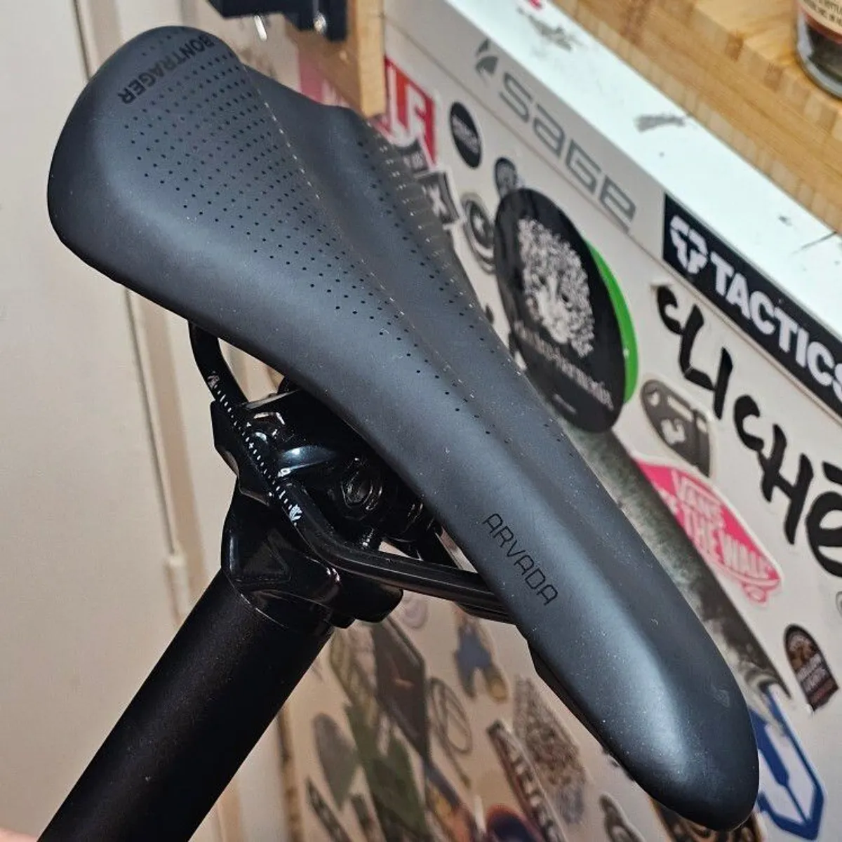Bontrager Arvada bike seat and post - Image 4