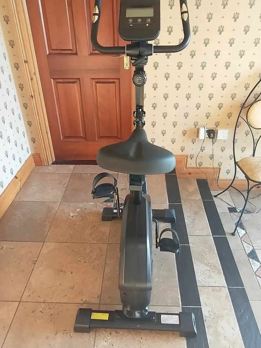 Exercise bike - Image 1