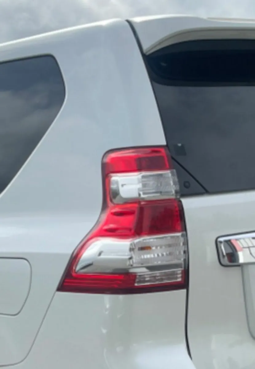 Landcruiser lights - Image 2