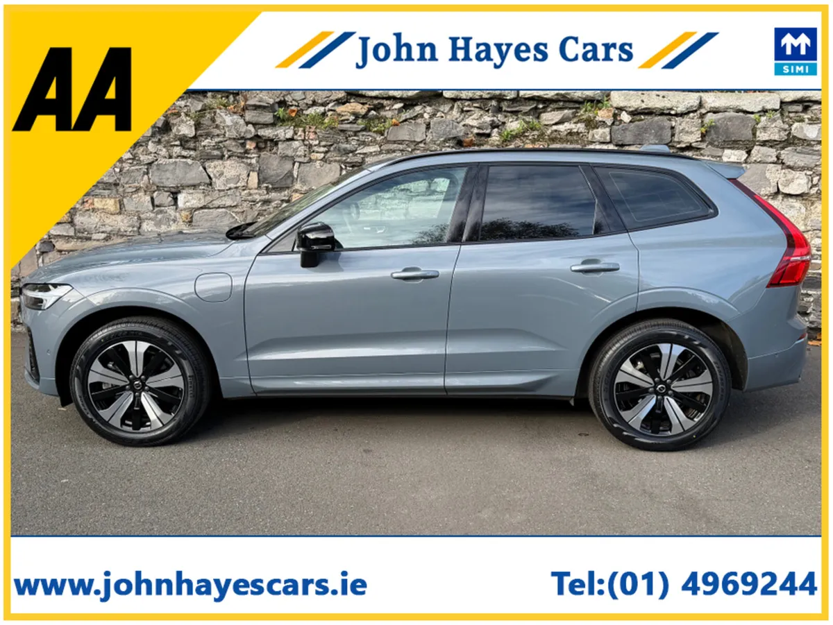 Volvo XC60 PLUS DARK T6 RECHARGE AWD//GREAT SPEC// - Image 3