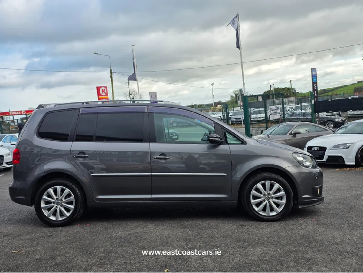 Volkswagen Touran 7 SEATER * ALCANTARA SEATS * REV - Image 4