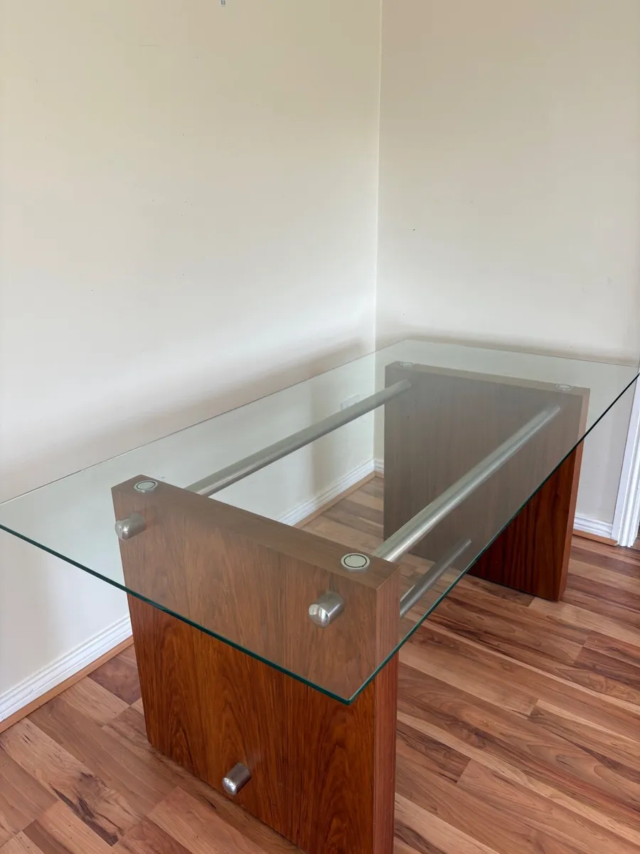 *Free* Glass kitchen table 180cm x 90cm - Image 1