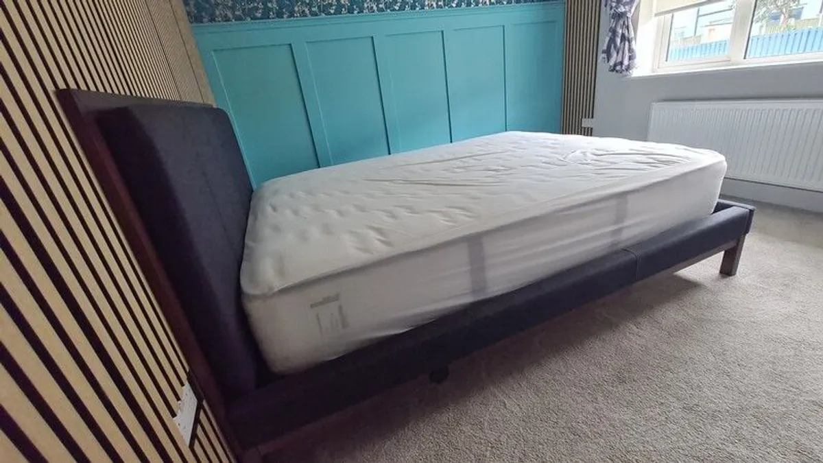 king bed - Image 4