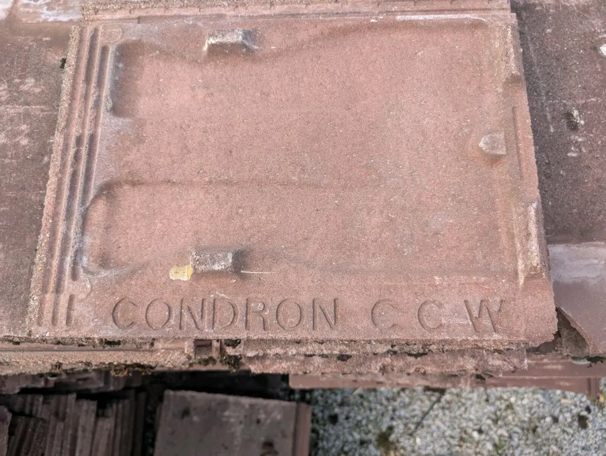 Reclaimed Roof Tiles - Image 2