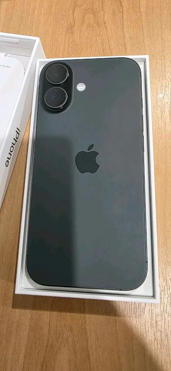 Iphone 17 Black - Image 3