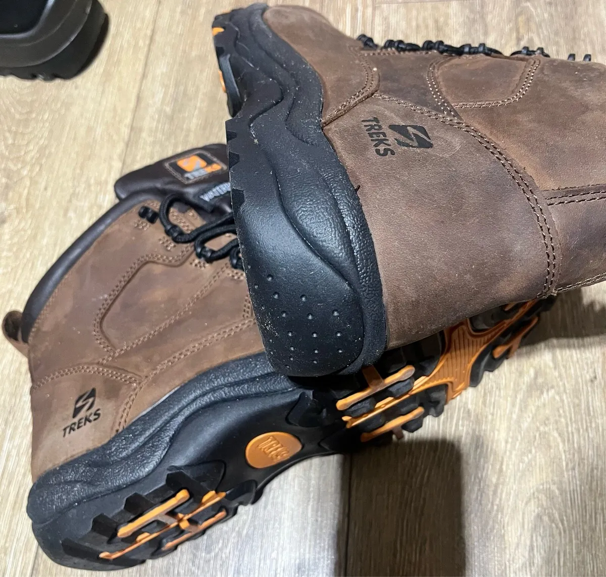 New trainers & boots - Image 4