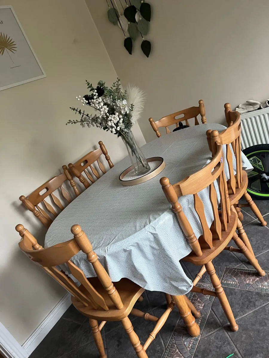 Kitchen Table & 6 Chairs - Image 1
