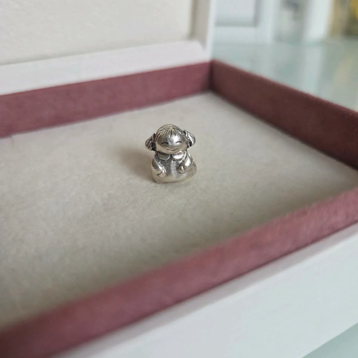 Pandora charm little girl - Image 1