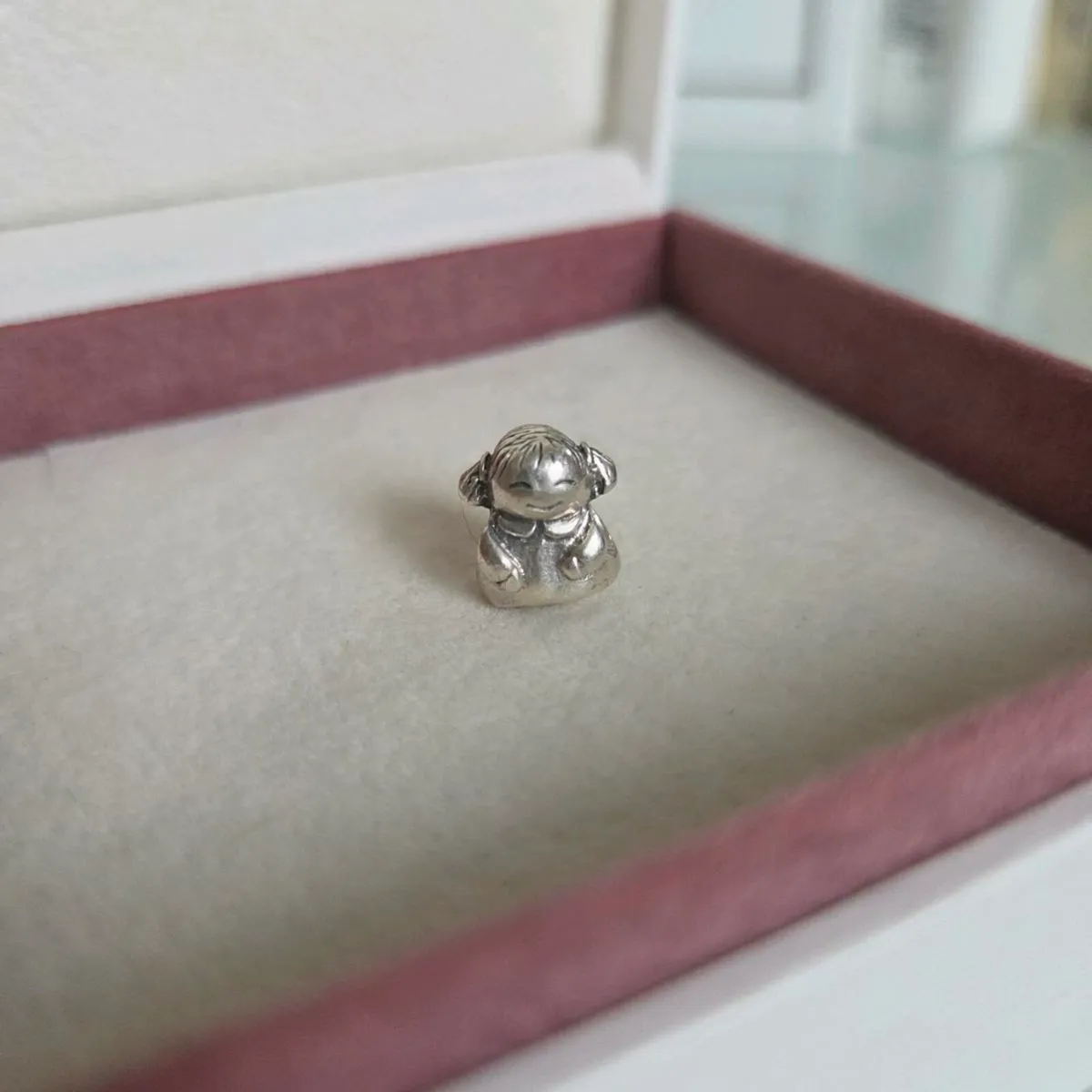 Pandora charm little girl - Image 3