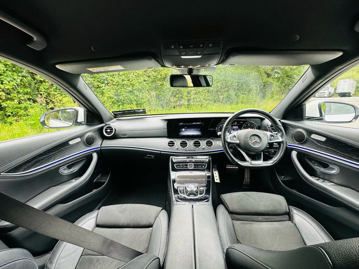 Mercedes E220d AMG Premium - Image 2