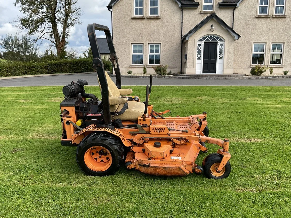 Ride on lawnmower - Image 3