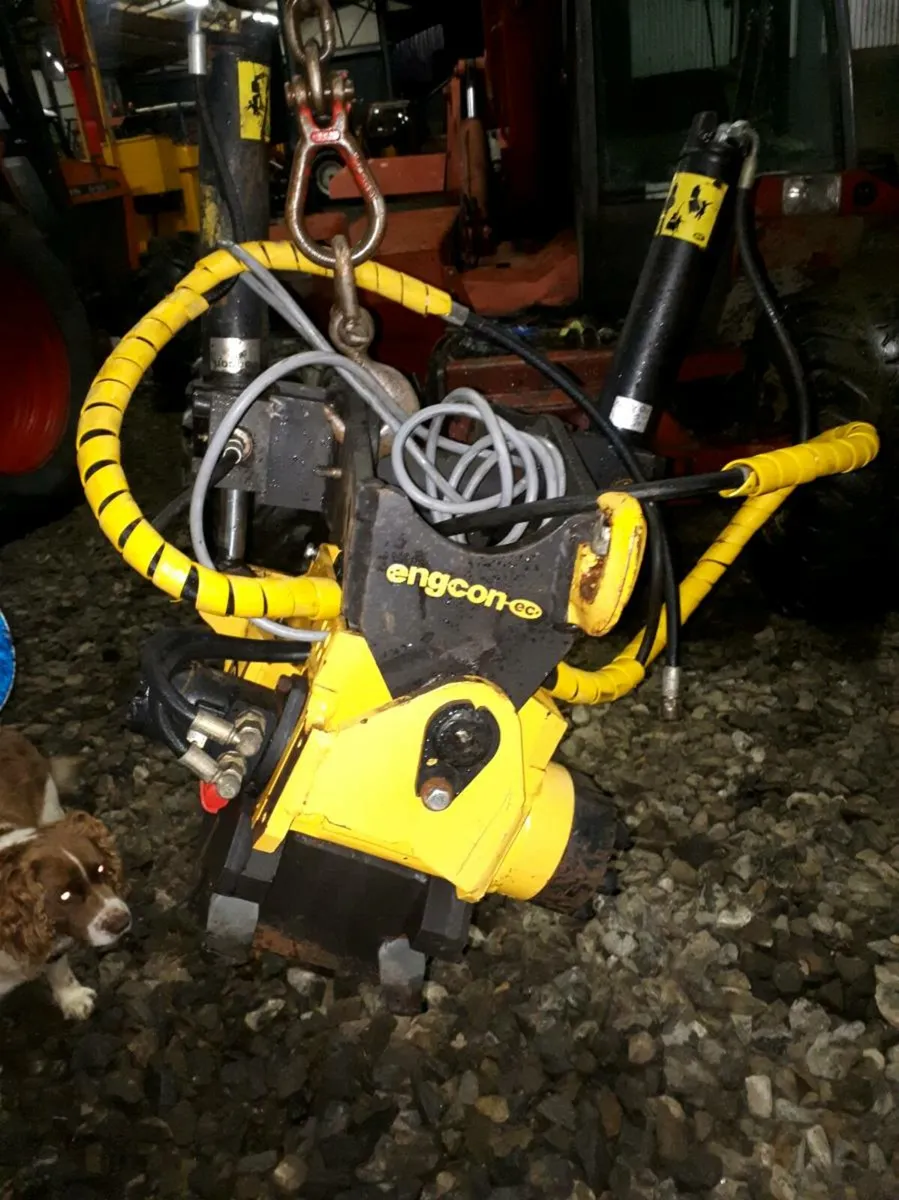 Engcon tilt rotator - Image 3