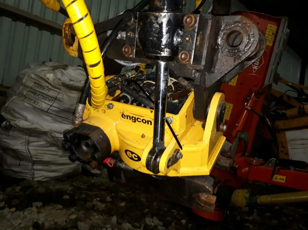 Engcon tilt rotator - Image 4