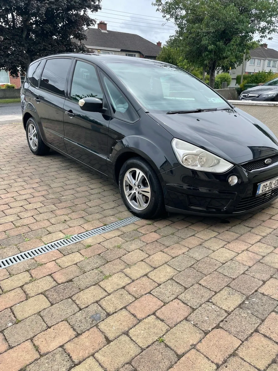 Ford S Max - Image 1