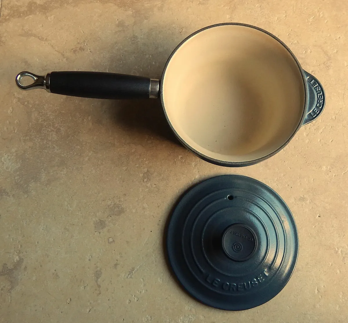 Le Creuset Cast Iron Saucepan - Image 4