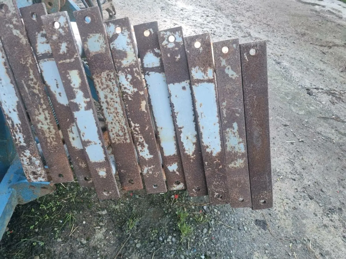 Cow cubicles  and Barriers - Image 3