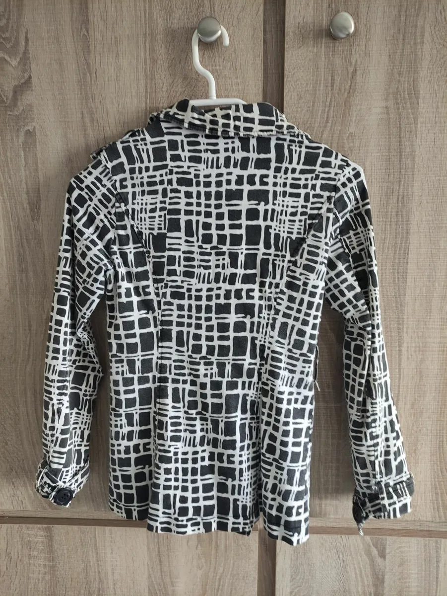Outwear blazer jacket fits X's s small m worn - Image 4