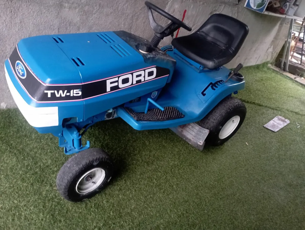 12,5HP garden tractor yard scraper ideal for farm - Image 1