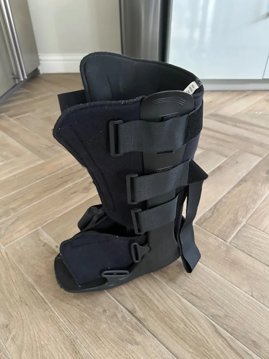 orthopedic boot