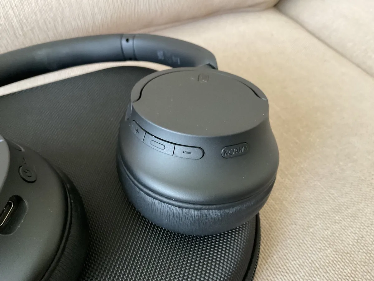 Sony WH CH720N Headphones - Image 2
