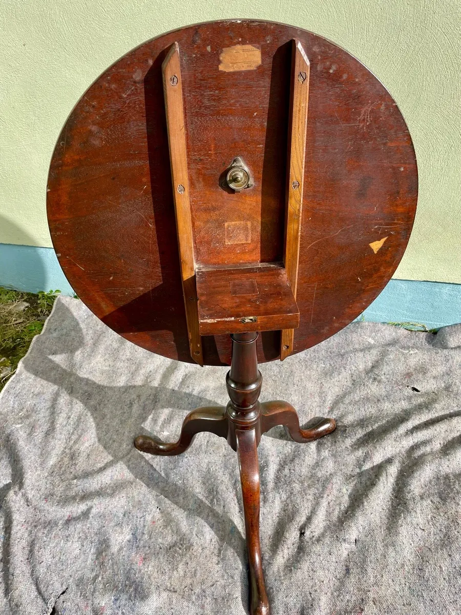Antique round mahogany flip top table - Image 4