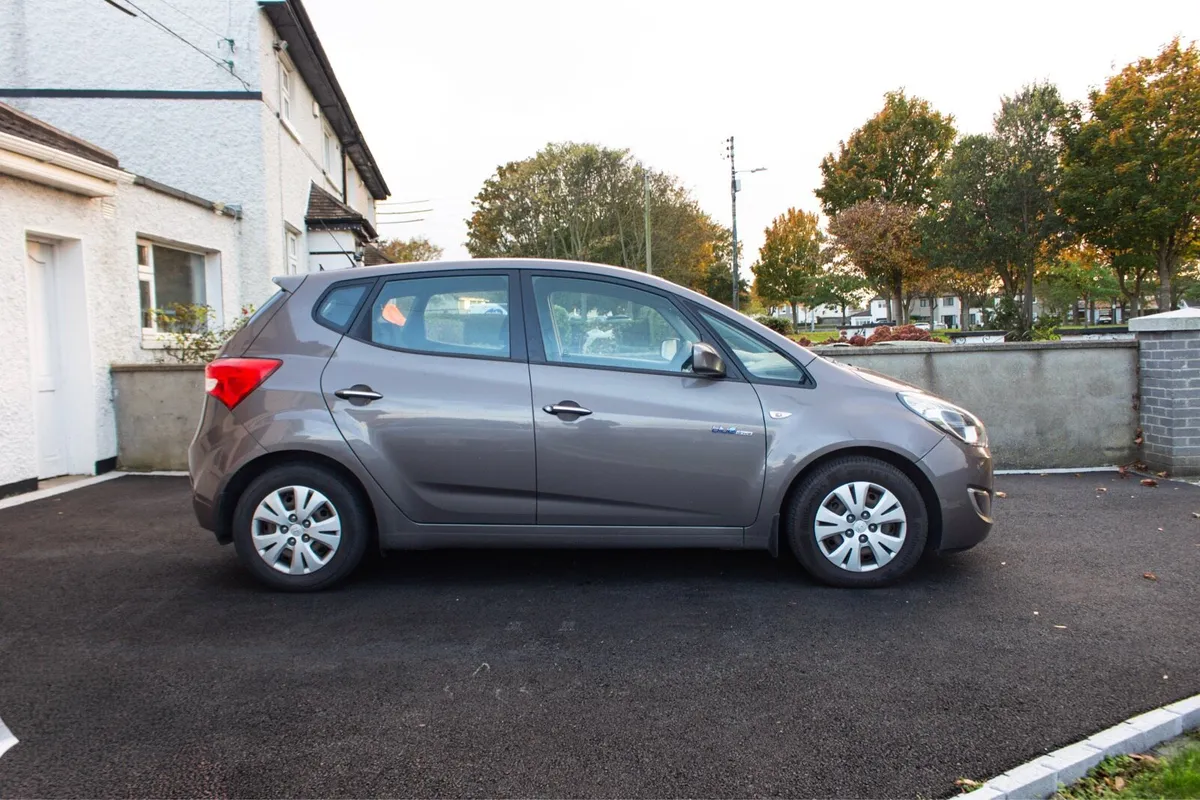 2013 Hyundai ix20 1.4 Diesel Deluxe - Image 3