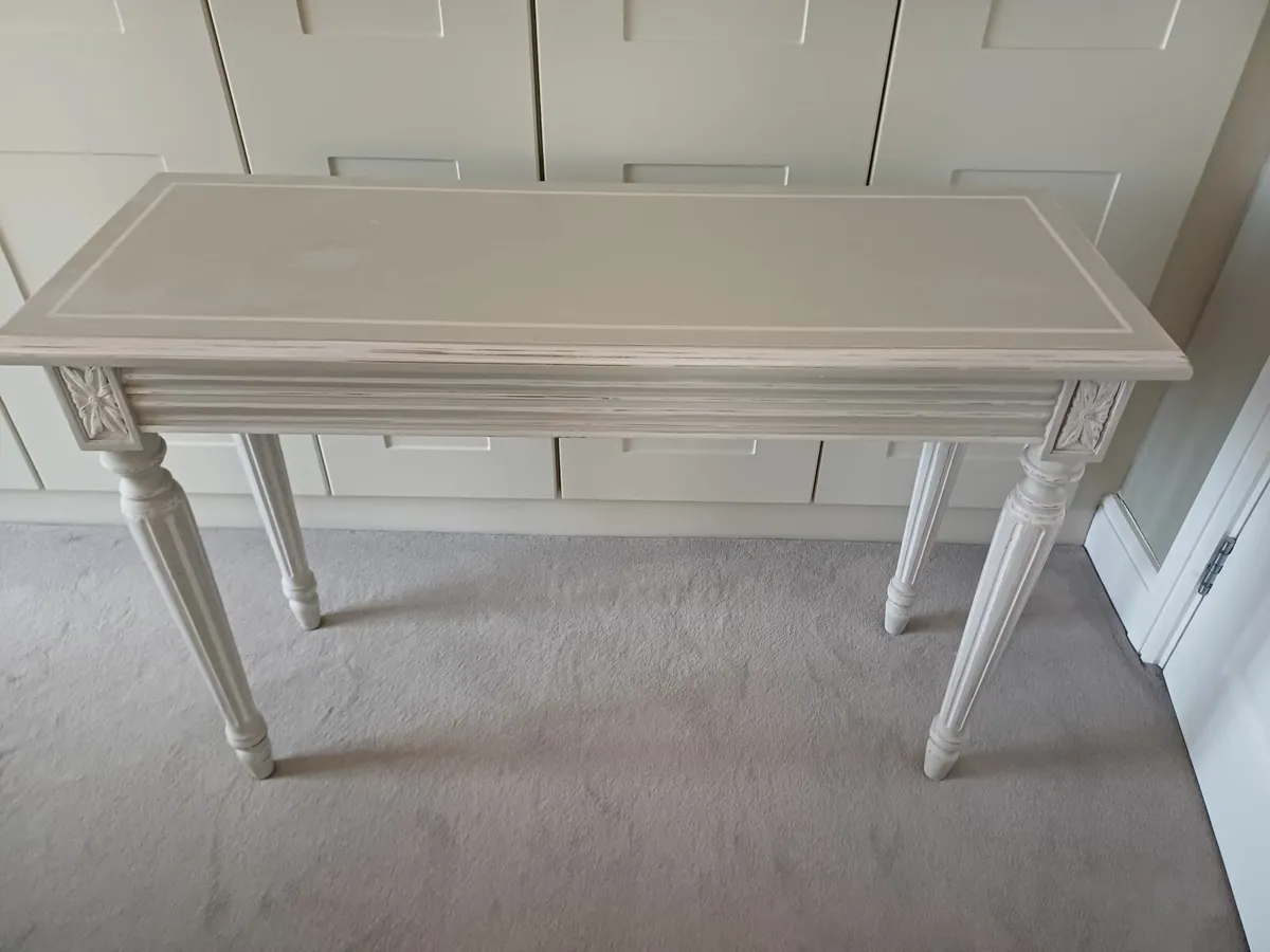 Console Table - Image 1