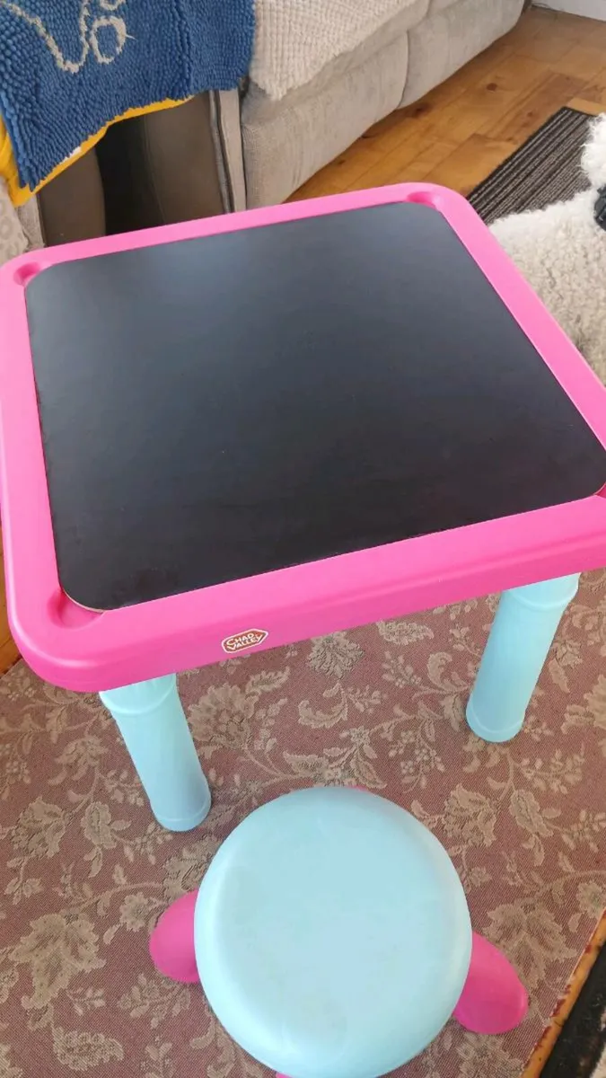 Chadvalley Blackboard/Whiteboard/Painting Table - Image 1