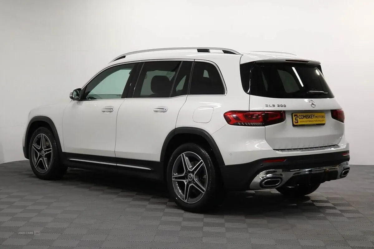 Mercedes-Benz GLB 200 AMG Line - Image 4