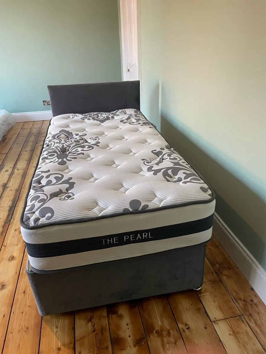Single bed with headboard - Image 2