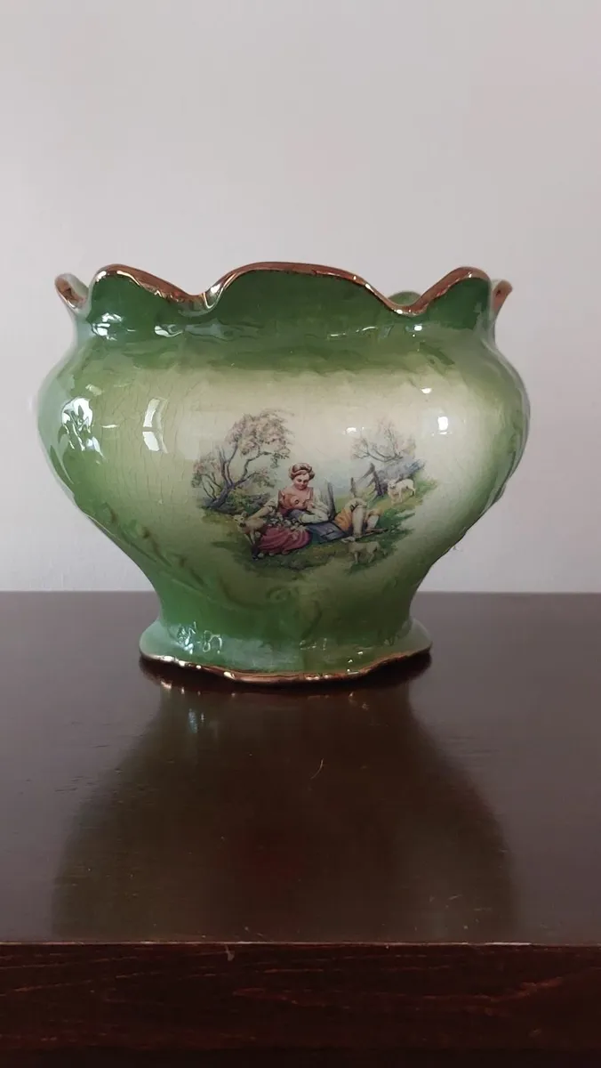 KLM Staffordshire Jardiniere - Image 3