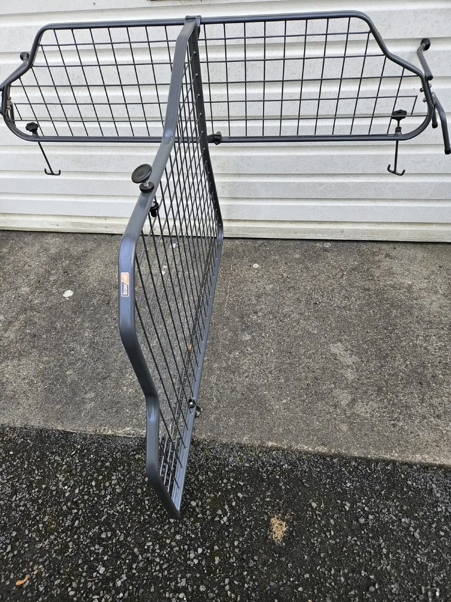 Travall Dog Guard and Divider. Dog Guard to suit M - Image 3