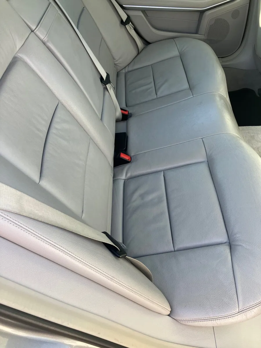 Mercedes-Benz E-Class 2013 - Image 1