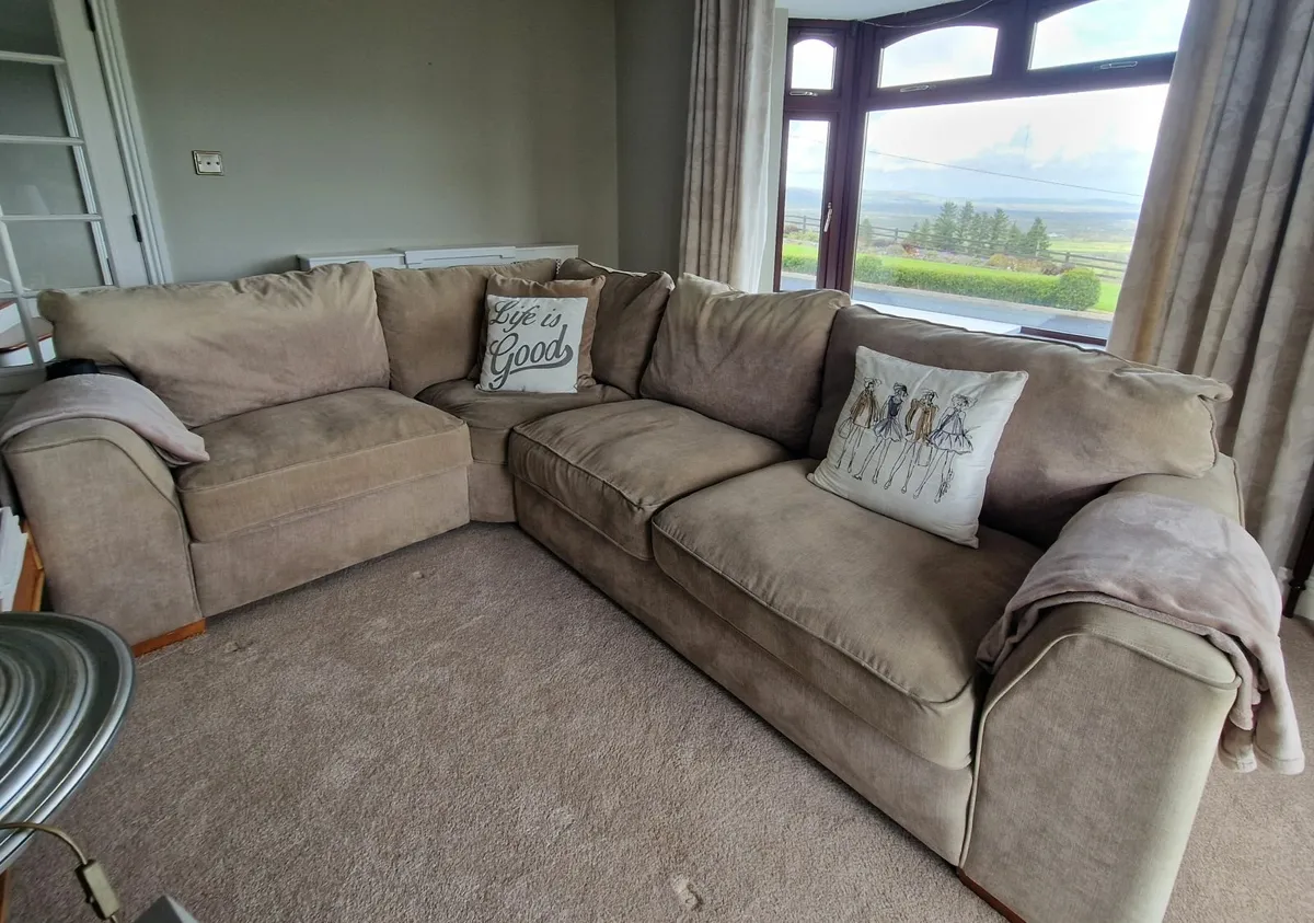 Couch - Image 1