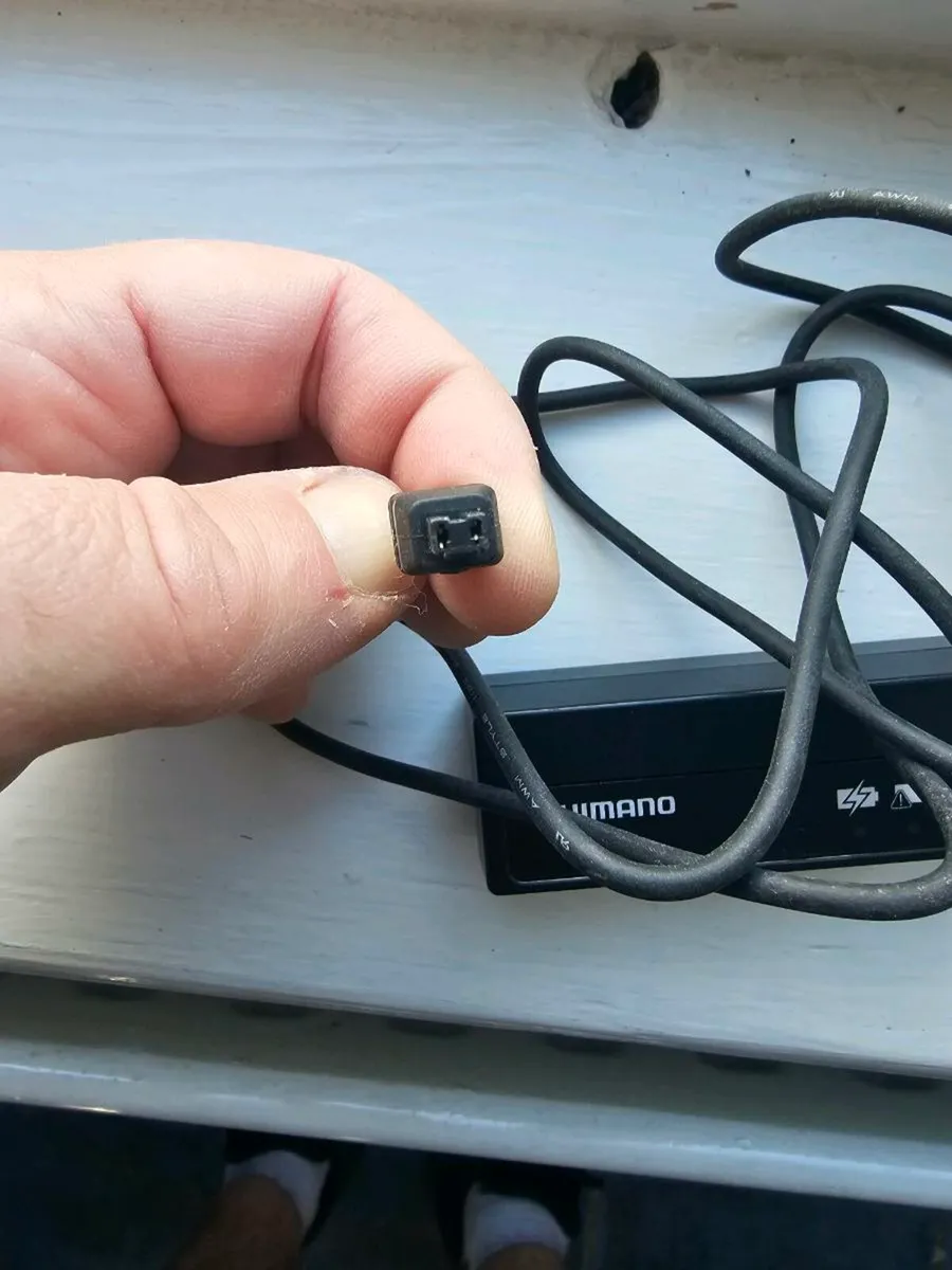 Shimano Di2 Charger - Image 2