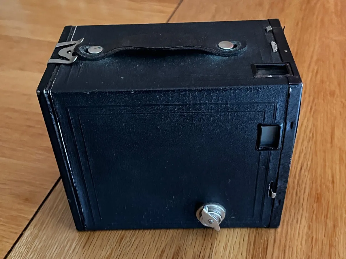 Brownie vintage camera - Image 2