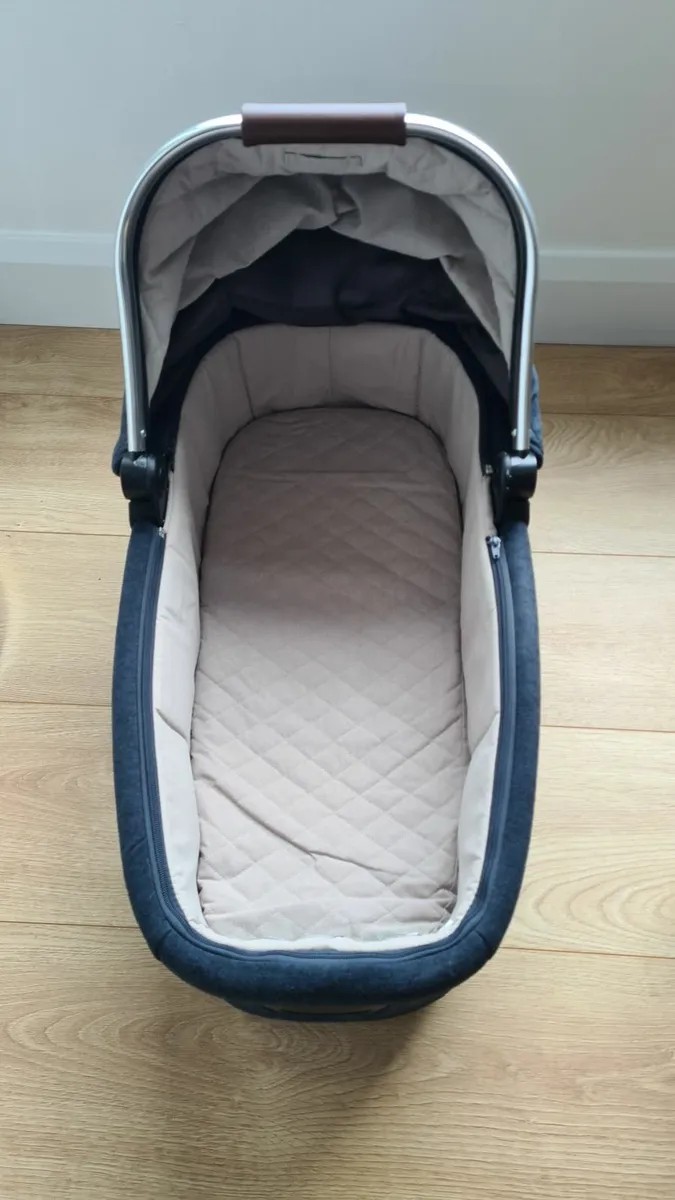 Pram - Image 3