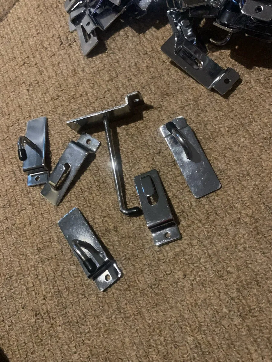 Slat wall inserts and fixings - Image 1