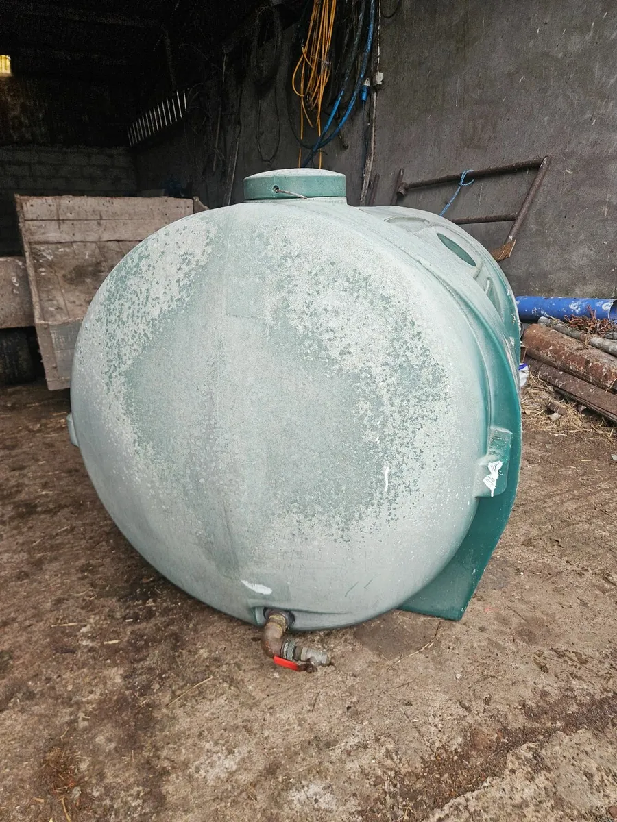 Oil tank - Image 2