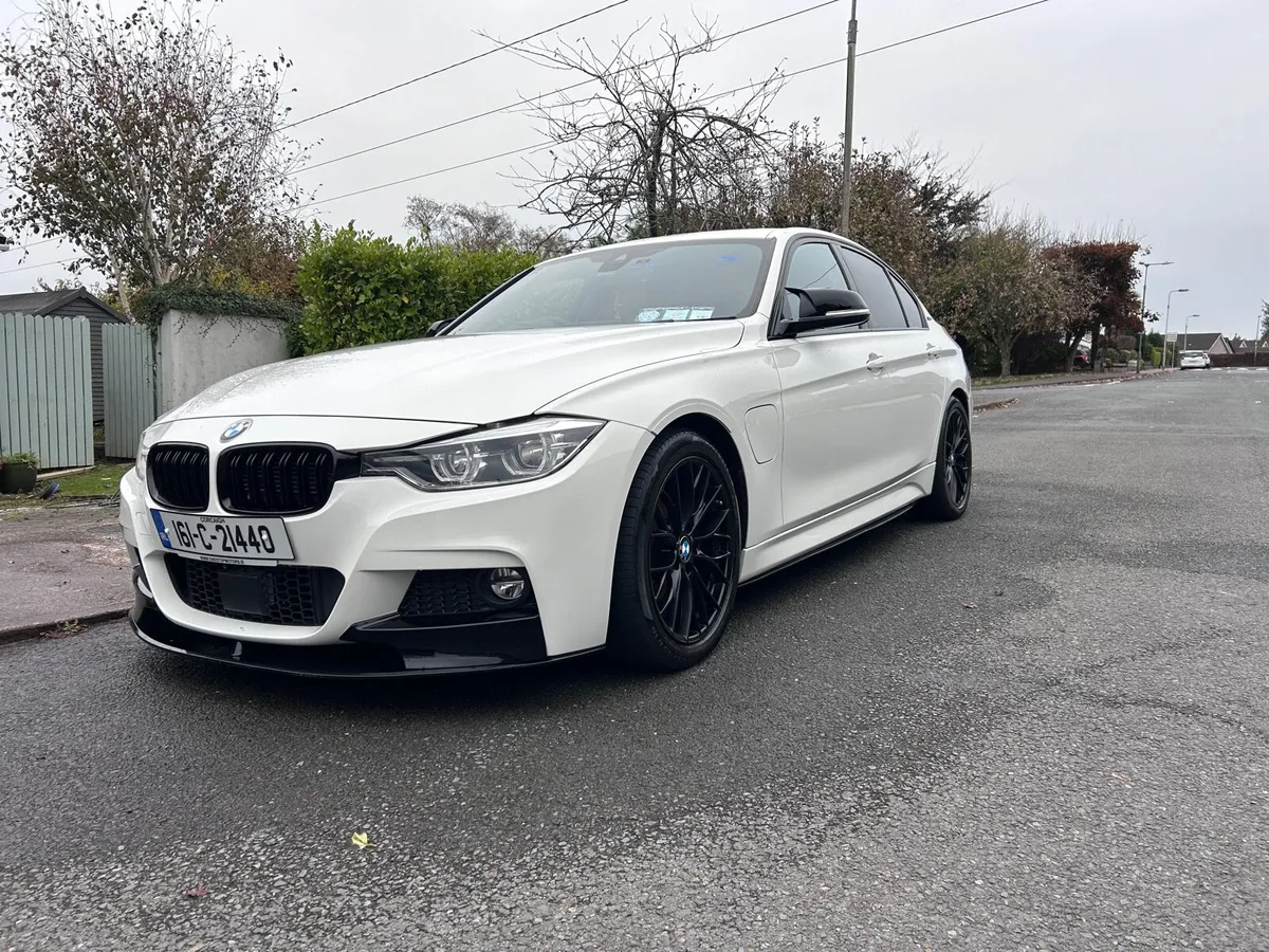 2016 BMW 330e M-Sport - Image 2