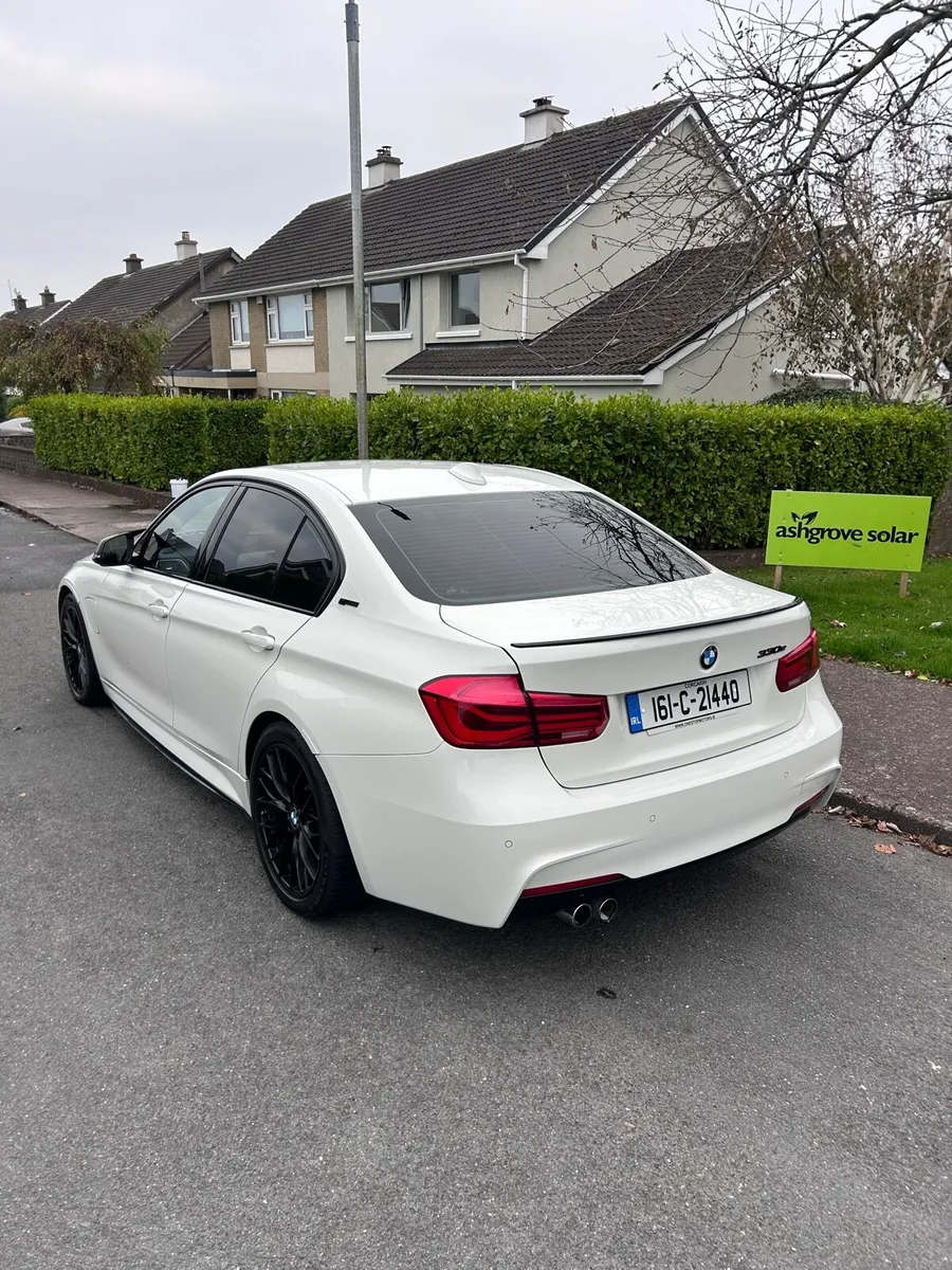 2016 BMW 330e M-Sport - Image 4