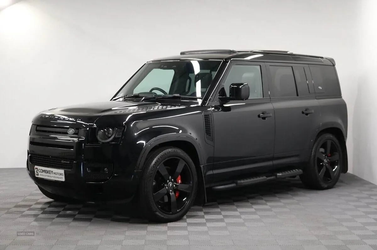 Land Rover Defender 110 D300 Mhev X-dynamic HSE A - Image 4