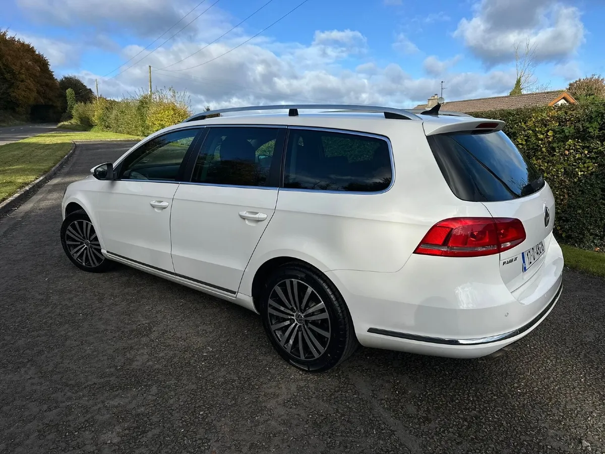 Volkswagen Passat 2012 - Image 4