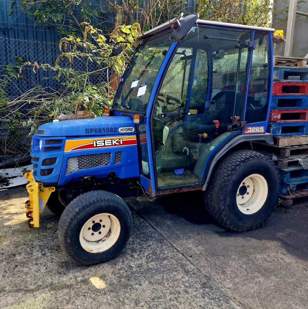 ISEKI Compact Tractor - Image 1