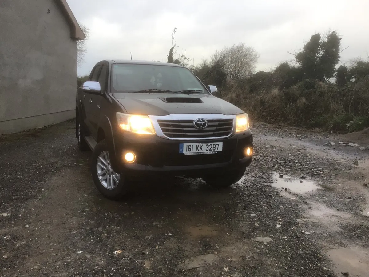 Toyota Hilux 2016 - Image 1